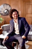 People & Parties - Kit Harrington